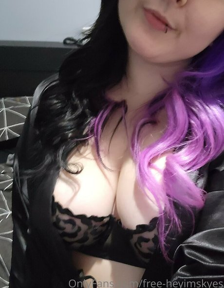 free heyimskyes pornostar perfekte bild