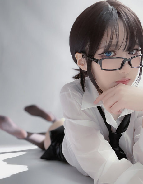 Youmeko nackt pornografische galerien