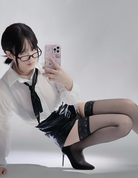 Youmeko erotische pornografische fotos