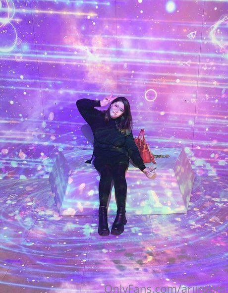 ariiroom nackt galerie