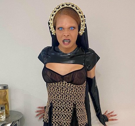 adjust rain erwachsene nackten bilder