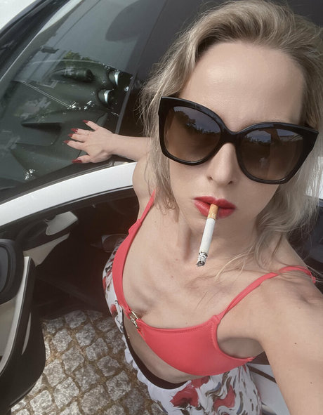 smokingqueenalina hd exklusive galerien