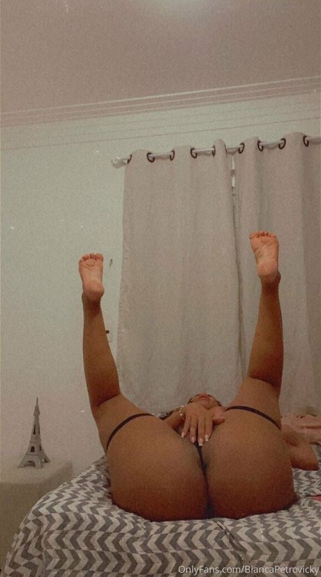 biancapetrovickyoficial schauspielerin bild