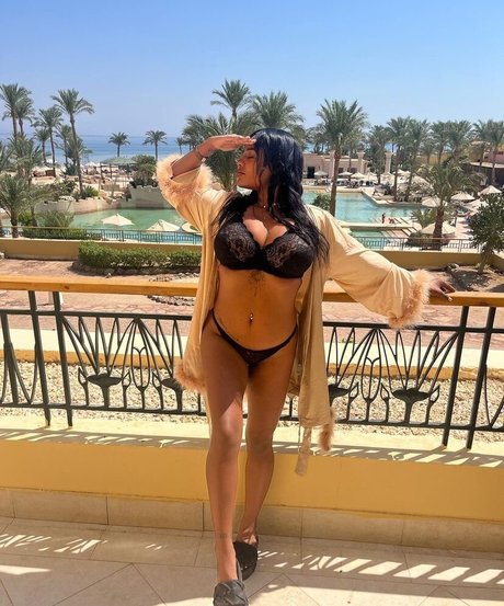 JustNati pornostar kunst galerie