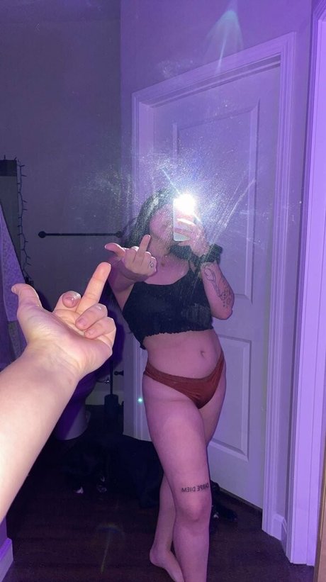 rrissarae erotische freie bild