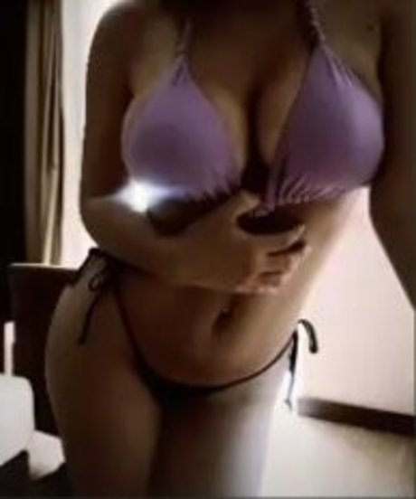 Alena Maier exklusive pornografische bilder