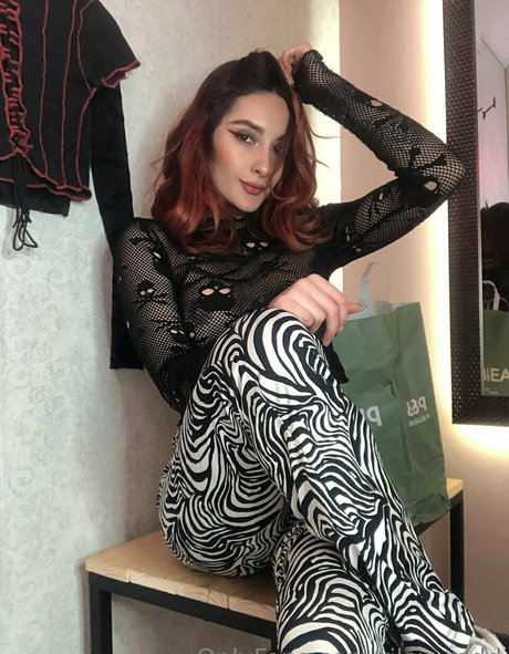 Riley Red erotische freie fotos