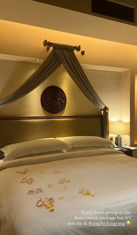 Rebecca Liu porno sexy galerien