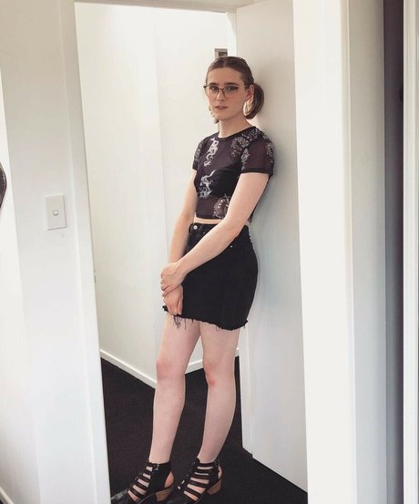 Alice In Wonder1and freie akt archiv