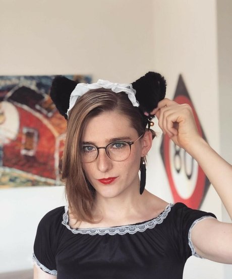 Alice In Wonder1and porno beste galerie