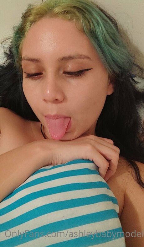 ashleybabymodel erotische top fotos