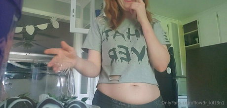 flow3r kitt3n1 erotische akt galerie