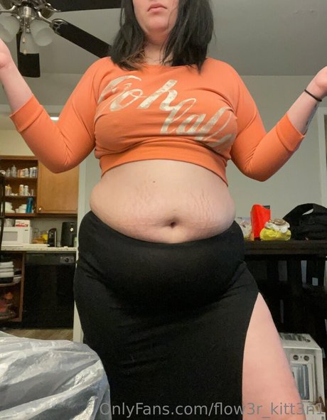 flow3r kitt3n1 exklusive pornografische bilder