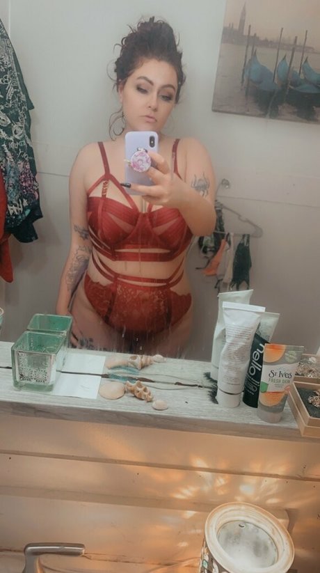 champagnepetti porno kunst foto