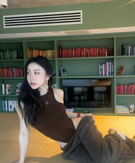 Shirliz Leee schöne nackte archiv