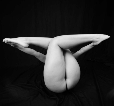 Erika Mahya model nackt archiv