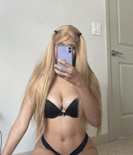 mollige teen-onlyfans nacktheit kunst galerie