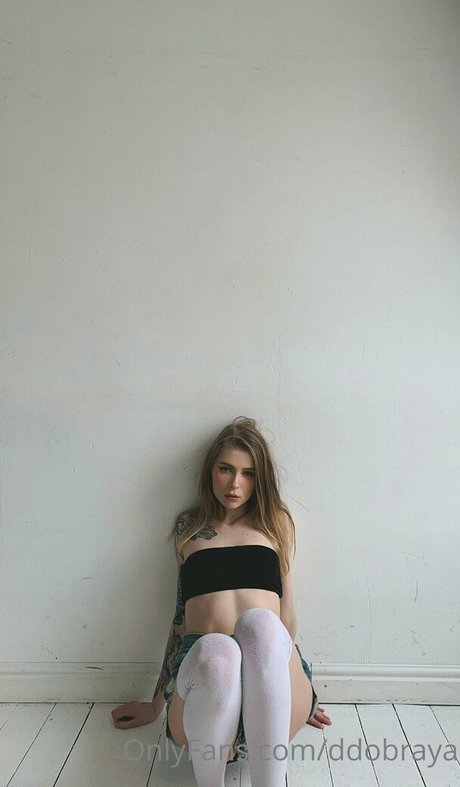 ddobraya nackt hübsche bilder