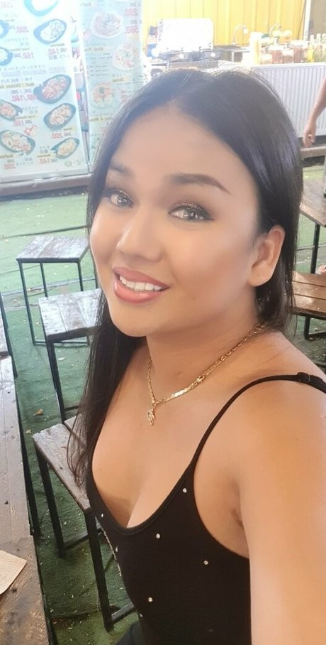 amyamorevip erotische pornographische bild