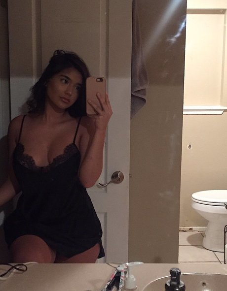 Chloe Medina exklusive nackten archiv