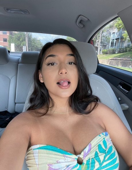 Chloe Medina nackt pornostar bild