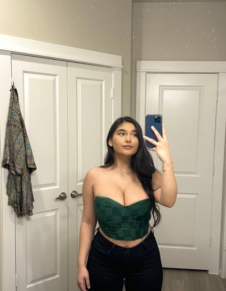 Chloe Medina freie exklusive foto