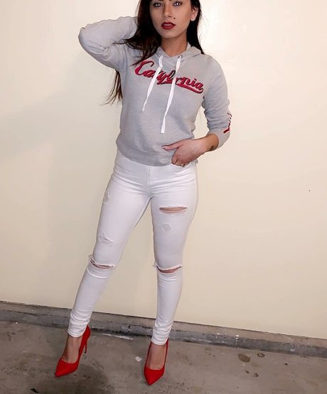 Sukh Bains model bilder