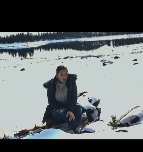 Sukh Bains top nackten archiv