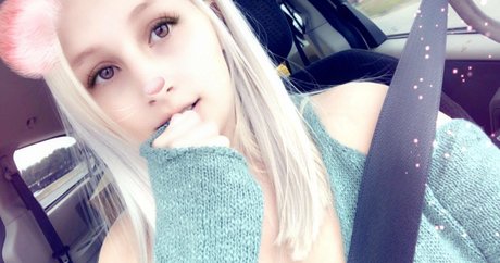 xoxbuttonsbabee hübsche nackte galerien