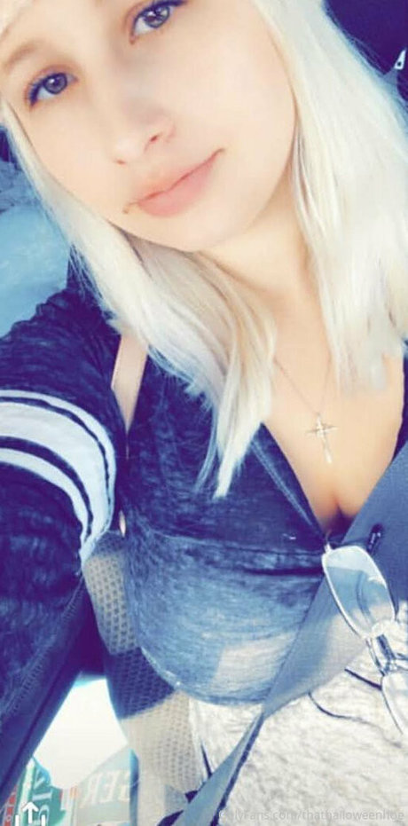 xoxbuttonsbabee kunst sexy bilder