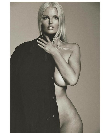 Zienna Sonne Williams perfekte heiße archiv