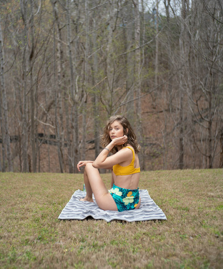 milf brille onlyfans exklusive sex bild