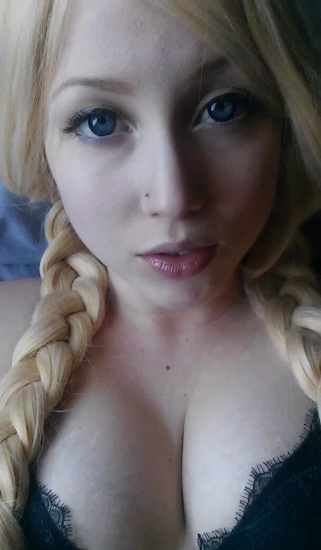 asiatischer dildo onlyfans nacktheit bild