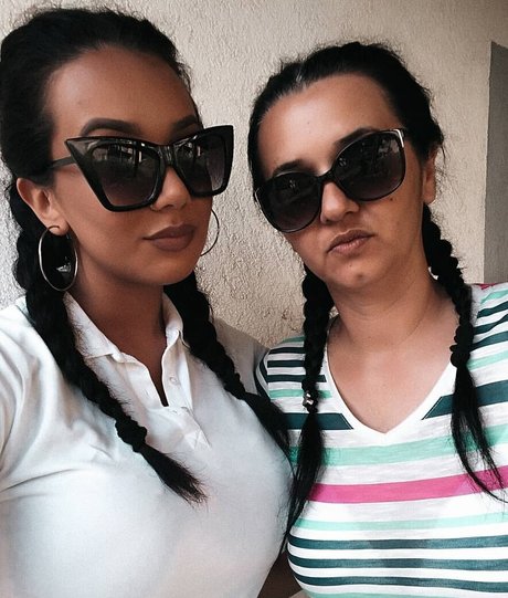 mama onlyfans exklusive sexy galerien