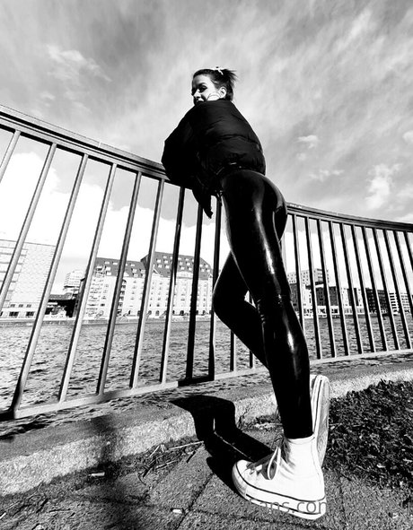 kittylou pornostar exklusive galerie