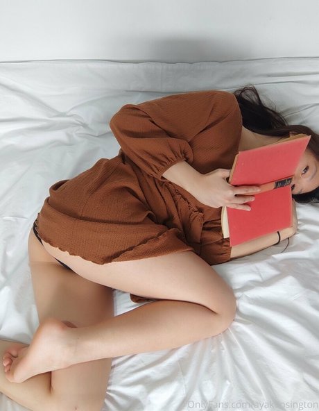 ayakensington schauspielerin heiße bilder