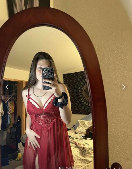 Dezbez420 naked actress image