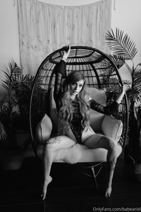 BabeAriel nude model galleries