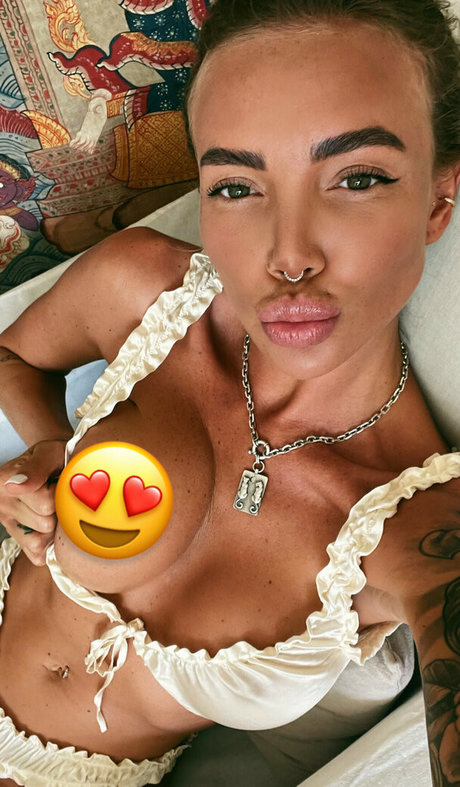 Anna Aksyuk star top galleries