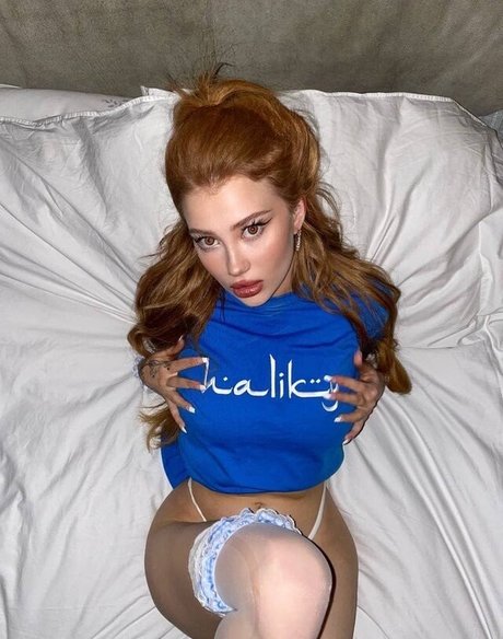 sofimoonlight model hot photos