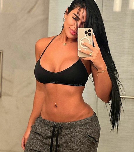 Melany Fernandez naked pornstar photos