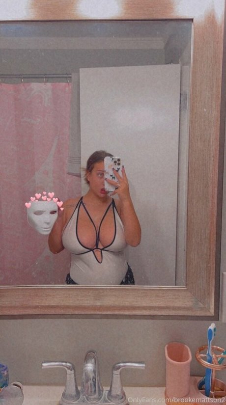 Brooke Mattson top model img