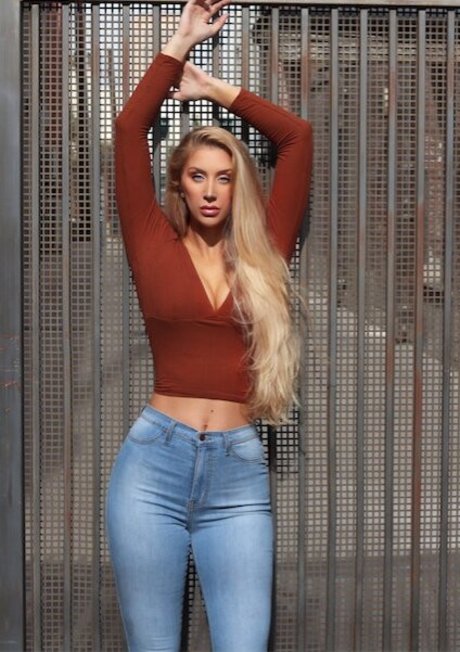 Elle Van Schaik high quality model archive