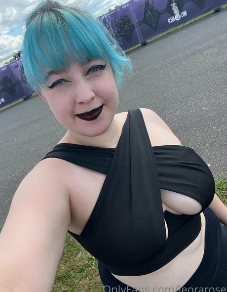 leorarose star xxx image