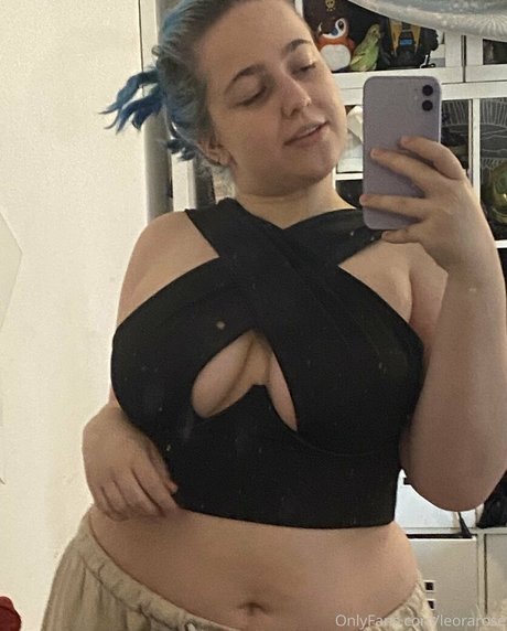 leorarose art model img