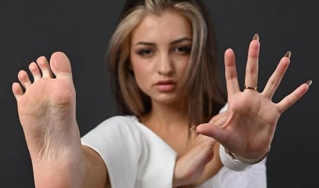 Anastasia Kosteniuk model free pics