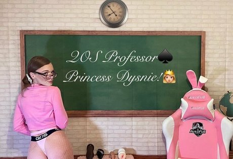 bald pussy onlyfans erotic photo