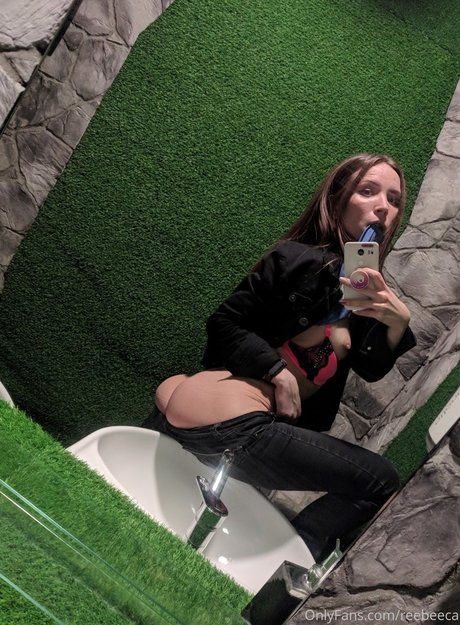 Reebeeca erotic pornstar image