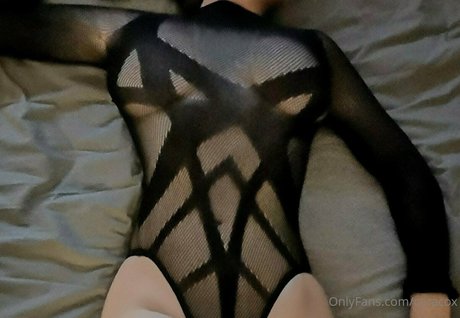 coracox sex actress image