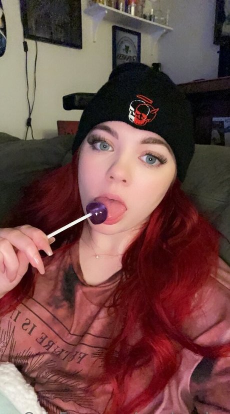 candyredxx model high quality pics
